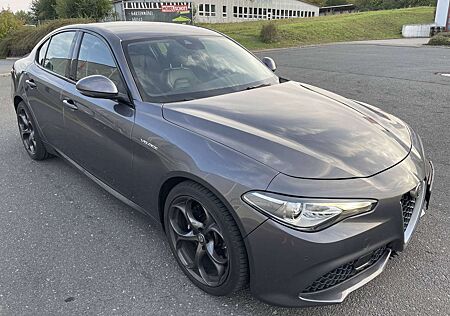 Alfa Romeo Giulia Veloce Q4  Vollausstattung  Alu"19