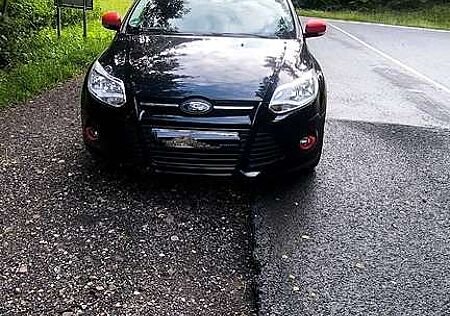 Ford Focus Turnier 1.6 EcoBoost Start-Stopp-System SYNC Editi