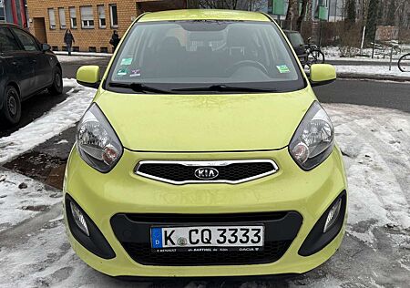Kia Picanto 1.0 Fifa World Cup Edition