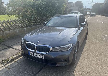 BMW 318d 318 Touring Aut. Sport Line
