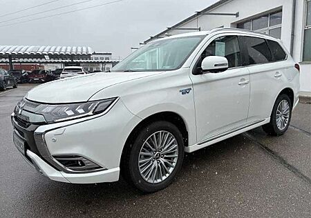 Mitsubishi Outlander 2,4 Plus FA-Paket