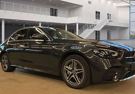 Mercedes-Benz E 300 de 9G-TRONIC/PANO/LED/BURMESTER