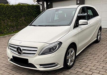 Mercedes-Benz B 200 CDI (BlueEFFICIENCY) 7G-DCT