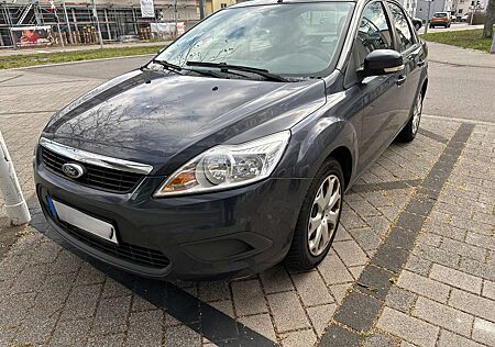 Ford Focus Stufenheck Diesel 2.0 TDCi DPF Aut. Style