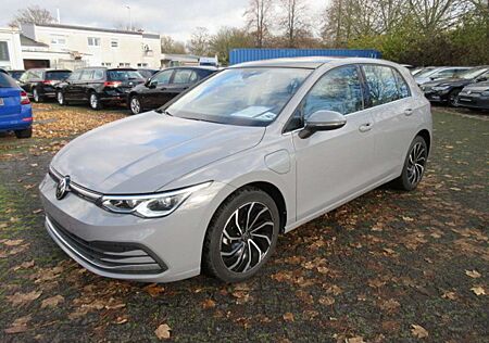 VW Golf Volkswagen Style 1.4 eHYBRID DSG NAVI PANORAMA ACC LED ALU APS SITZHEIZUNG CLIMATRONIC