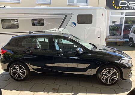 BMW 118 i Sport Line NAVI PDC SHZ LED TÜV neu