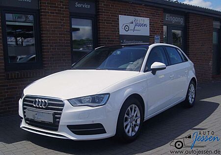 Audi A3 Sportback 2.0tdi attraction Navi/PDC/Pano/Shz