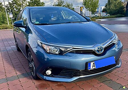 Toyota Auris 1.8 Hybrid