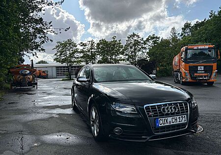Audi S4 Avant S tronic