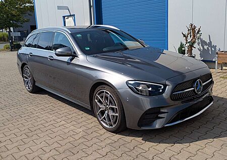 Mercedes-Benz E 220 d T 9G-TRONIC AMG Line