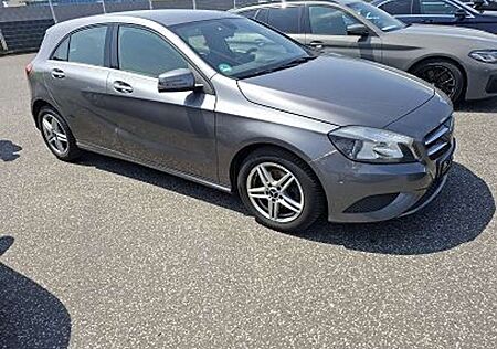 Mercedes-Benz A 180 BlueEfficiency, Navi,Bluetooth,SHZ