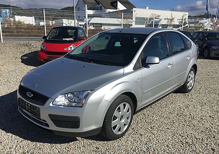 Ford Focus Ambiente,Klima,1 Hand orig.98000 km,Tüv Neu!