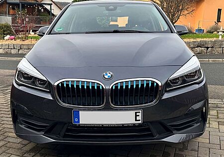BMW 225xe 225 2er Active Tourer Plug-In-Hybrid iPerformance Active Tourer