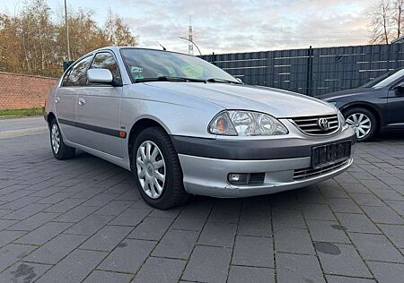 Toyota Avensis 1.8 linea terra Klima