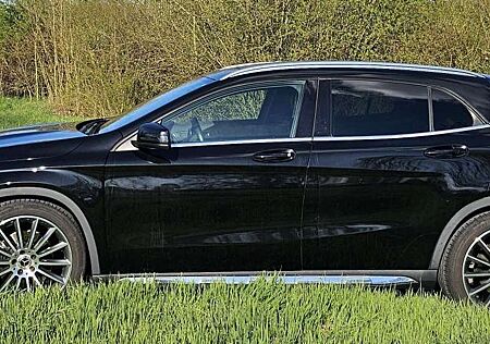 Mercedes-Benz GLA 250 gebraucht kaufen Mercedes-Benz GLA 250 4Matic 7G-DCT AMG Line