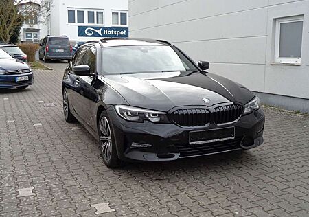 BMW 330 i Touring Sport Line Aut. Navi, Panorama, AHK