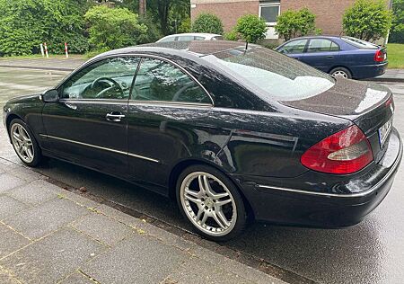 Mercedes-Benz CLK 220 Coupe CDI Automatik Avantgarde