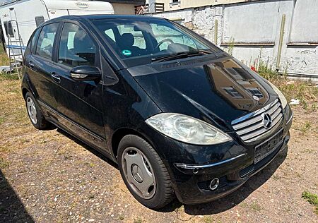 Mercedes-Benz A 170 1.7 + 8-FACH BEREIFT