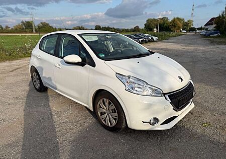 Peugeot 208 Active 5-trg I Klima I 03.27 I 95 Co2
