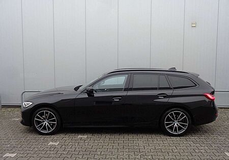 BMW 320 dA Touring Sport Line Navi,HUD,DAB,LM 18,WR