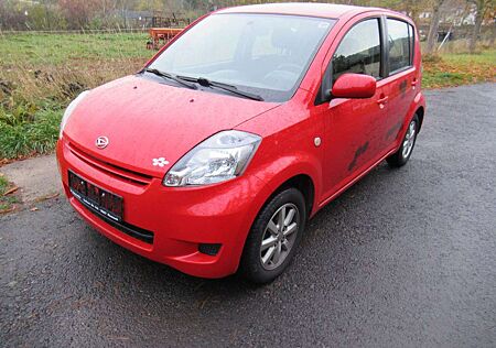 Daihatsu Sirion 1.3 4WD Automatik 1.Hand/Klima/LM/ZV