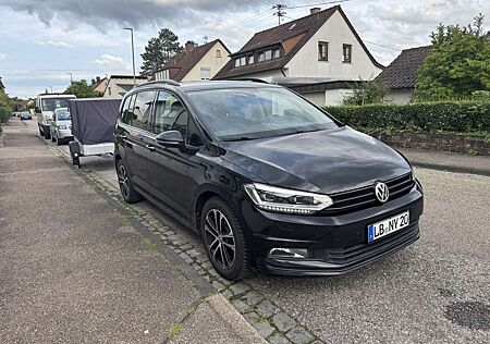 VW Touran Volkswagen Gepflegter 2.0 TDI DSG