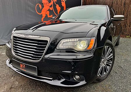 Chrysler 300C #JOHN-VARVATOS#ALLRAD#5.7L#PANO#LEDER#BEATS