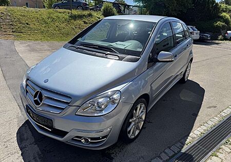 Mercedes-Benz Others 2.0 (136PS) 8 Fach Bereifung/Klima/LICHTAUTO 2....