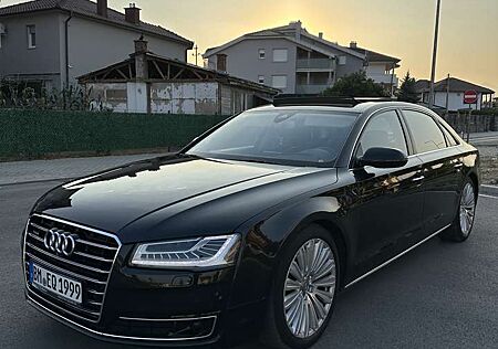 Audi A8 3.0 TDI DPF clean diesel quattro tiptronic Lang