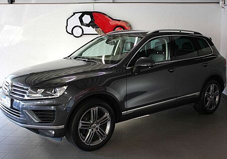 VW Touareg Volkswagen V6 3.0 TDI "Terrain Tech" 4Motion AHK Rfk Leder BT