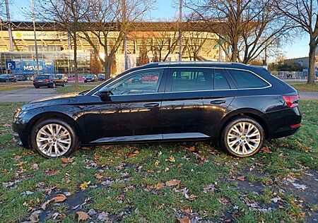 Skoda Superb Combi 2.0 TDI DSG Style