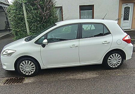 Toyota Auris 5 Türig