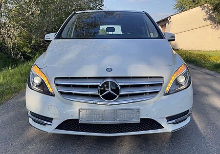 Mercedes-Benz B 180 BlueEFFICIENCY EDITION 1
