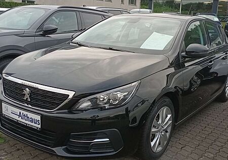 Peugeot 308 Active PureTech 130 mit 8 fach Alurädern