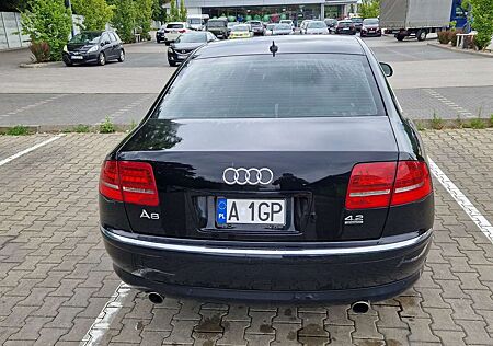 Audi A8 4.2 FSI quattro