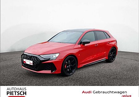 Audi RS3 Sportback quattro Sonos Pano. MMI+ 280km/h
