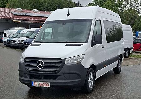 Mercedes-Benz Sprinter 211/214/216 CDI RWD L2 Tourer 8-Sitzer