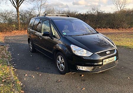 Ford Galaxy Titanium*7-Sitzer*SHZG*TEMP*NAVI*PANO