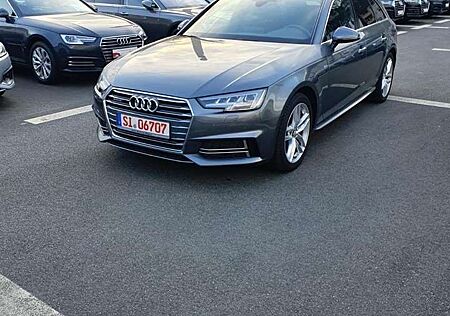 Audi A4 quattro sport