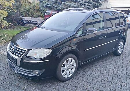 VW Touran Volkswagen 2.0 TDI Highline 5-Sitzer TÜV 04-2026 Euro 4