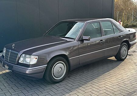 Mercedes-Benz E 250 /124