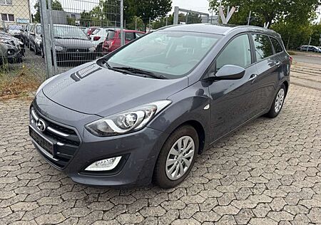 Hyundai i30 cw blue Classic*Klima*AHK*2.Hand*Allwetter*