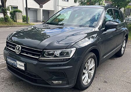 VW Tiguan Volkswagen 2.0 TDI Comfortline DSG 4Motion/ACC/VOLL