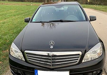 Mercedes-Benz C 180 C-Klasse CGI Automatik BlueEFFICIENCY