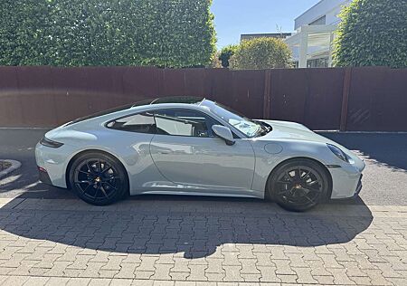 Porsche 992 911 Carrera Mod. .2 shadegreenmetallic