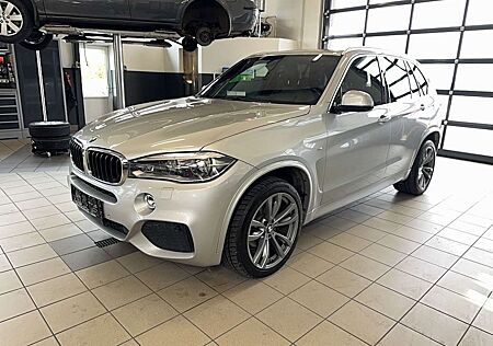 BMW X5 xDrive 30d M-PAKET/H-UP/PANO/R-CAM/STHZ*VOLL*