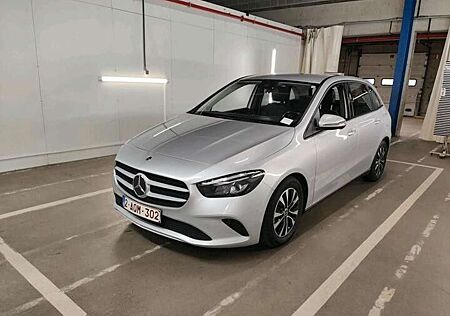 Mercedes-Benz B 180 d*LED*SHZ*VirtCock*Matrix*Netto-12000€