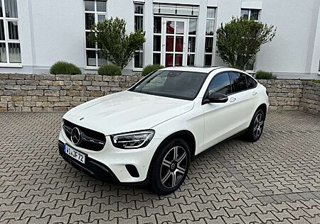 Mercedes-Benz GLC 300 d 4Matic Coupé Night Paket | CarPlay