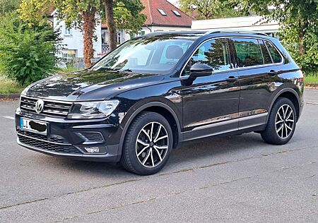 VW Tiguan Volkswagen 1.4 TSI Comfortline 1.Hand Navi SHZ PDC ACC