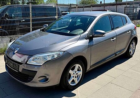 Renault Megane III Lim. 5-trg. Dynamique / Tüv 04.27